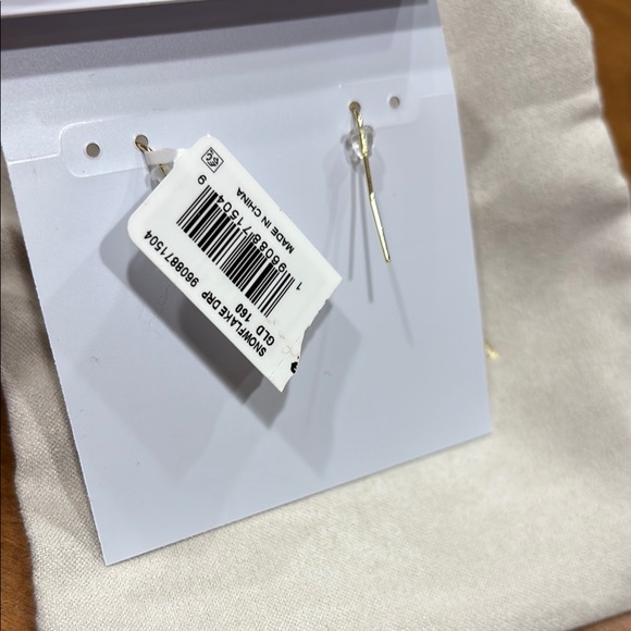 NIB Kendra Scott Snow Crystal Gold Drop Earrings in White CZ - Picture 5 of 6